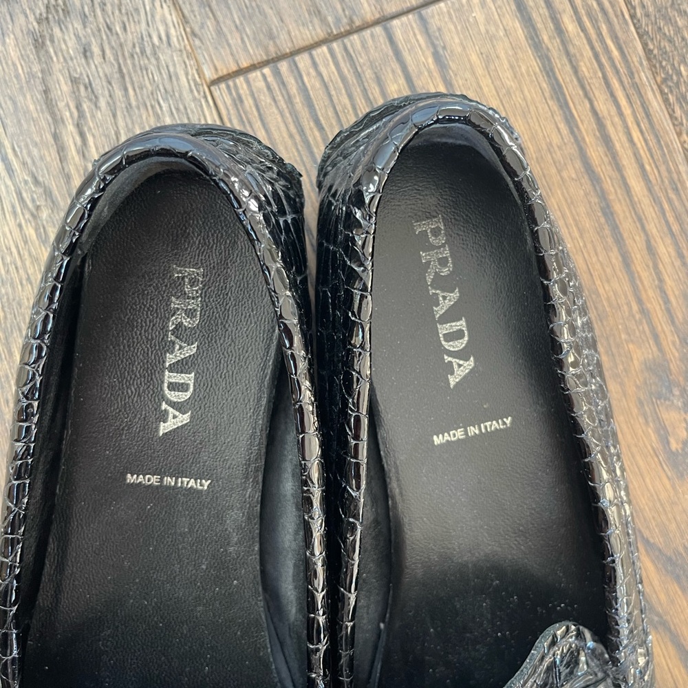 Women’s Prada driving shoes - Picture 6 of 8